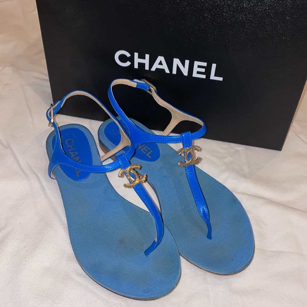 Chanel Blue Leather CC Thong Flat Ankle-Strap Sandals Size 36